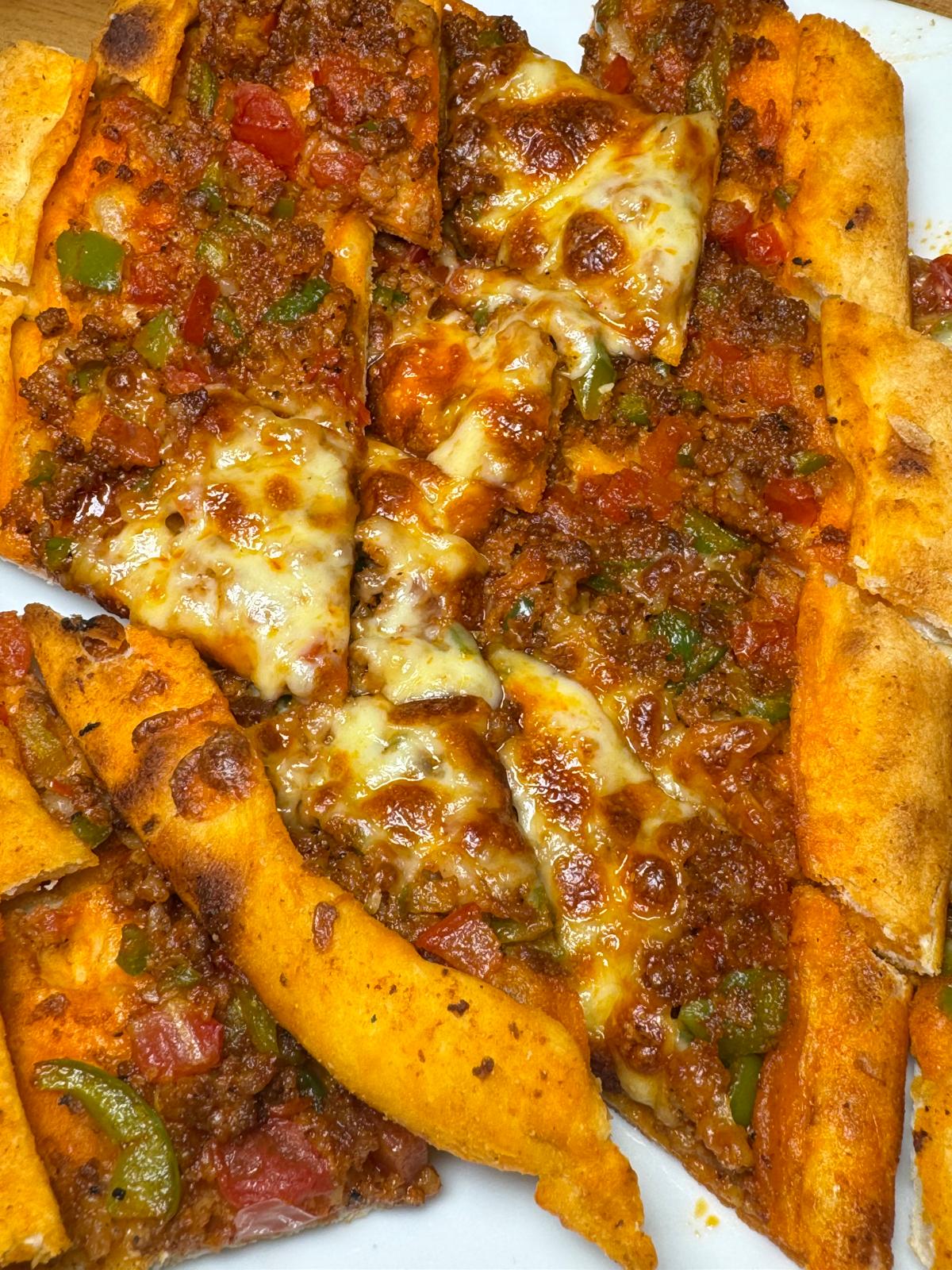 Karışık Antep pidesi taş fırından